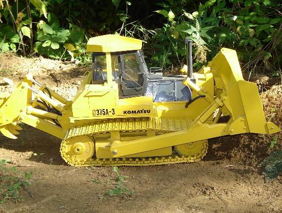 Komatsu D375A3