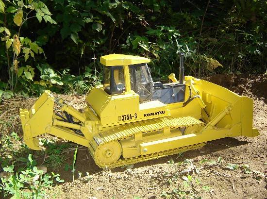 Komatsu D375A3